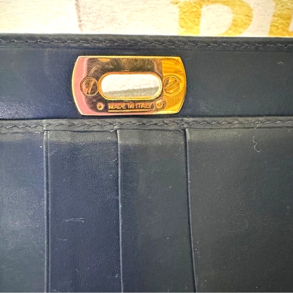 Salvatore Ferragamo Calf Skin Continental - Picture 14 of 15